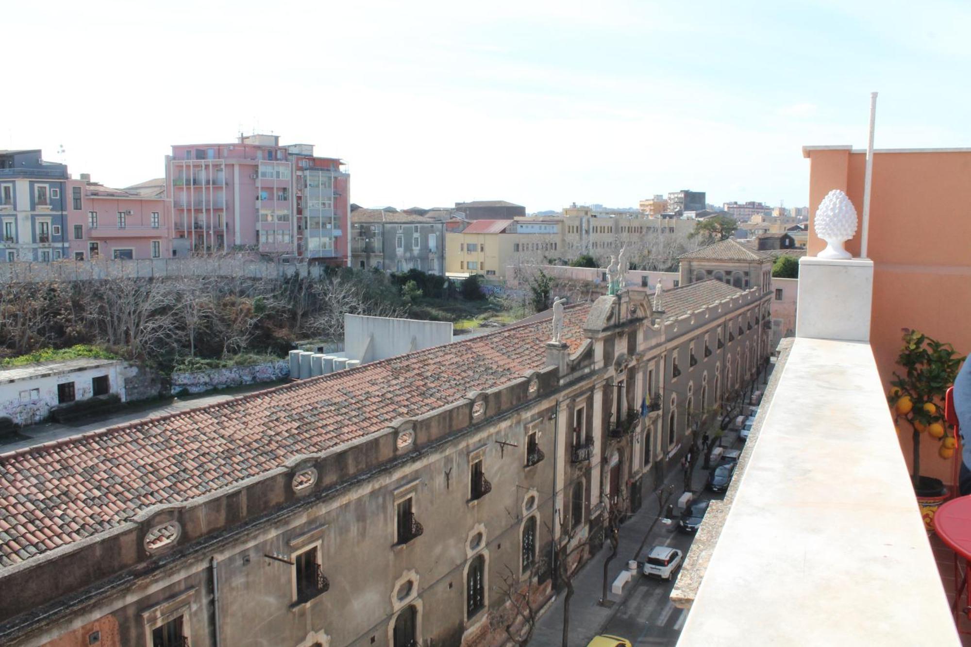 Donna Luisa-Catania Charming Apartman Kültér fotó